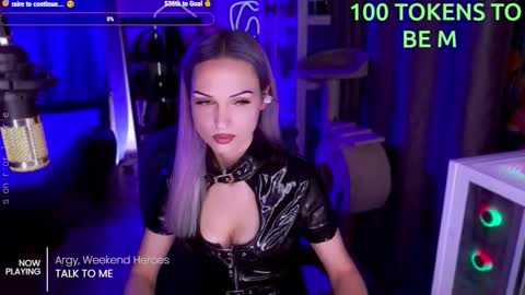 Snapshot of _mistress__ chatting on 11.28.25 Mistress Milana online show from 11.28.25