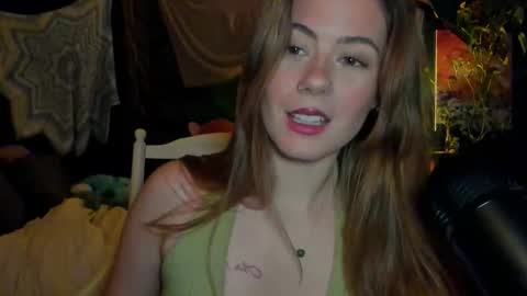 Snapshot of _modestmouse chatting on 11.21.25 mouse online show from 11.21.25