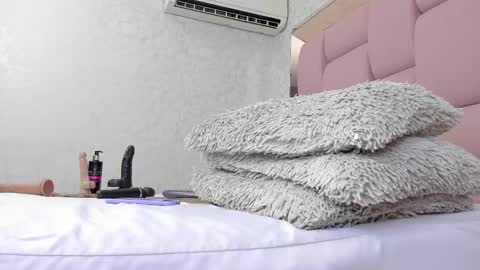 _molly_rosse_ online show from 02.14.25