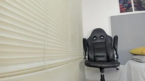 _molly_rosse_ online show from 04.13.26