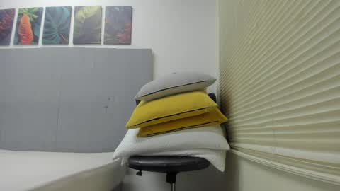 _molly_rosse_ online show from 04.17.26