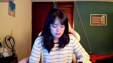 Snapshot of _moon_cake_ chatting on 02.18.25 Next stream 950 pm Colombia time xd online show from 02.18.25