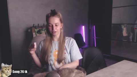 Debby  online show from 12.03.25