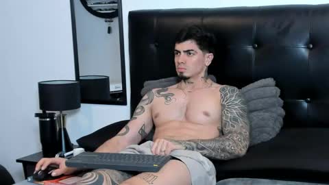 Snapshot of _mrcock_ chatting on 05.27.26 _mrcock_ online show from 05.27.26