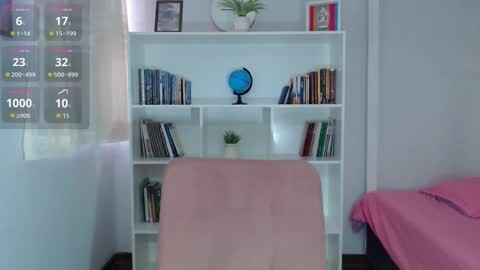 nahomi  online show from 11.06.25