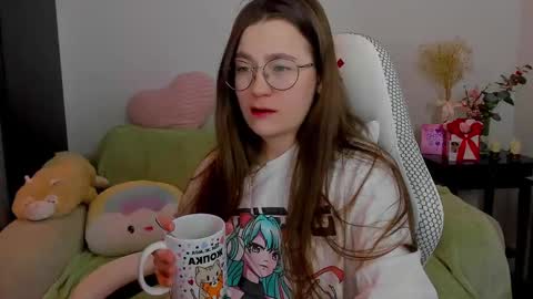 Snapshot of _nemalkovamia chatting on 03.05.25 Mia with a big heart  online show from 03.05.25