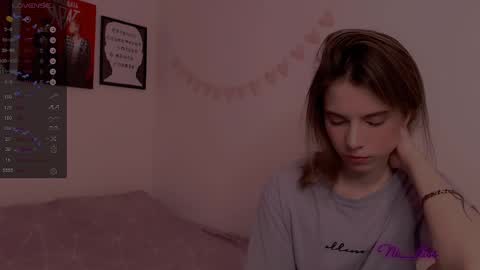 Snapshot of _ni_kiss chatting on 02.26.25 Nika online show from 02.26.25