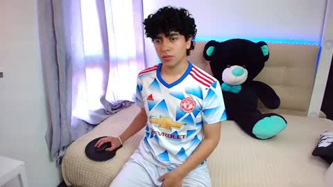 Nicolas online show from 01.04.25