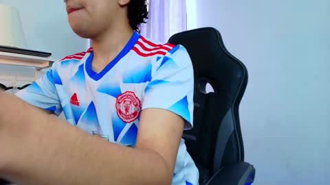 Nicolas online show from 01.12.25