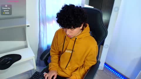 Nicolas online show from 01.22.25