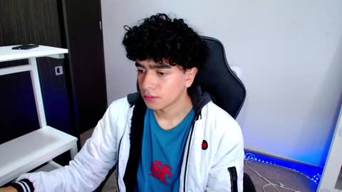 Nicolas online show from 02.04.25