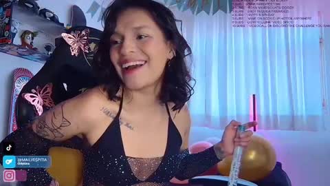 Snapshot of _nickmai chatting on 01.11.25 Mai MODEL INDEPENT online show from 01.11.25