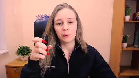 Snapshot of _nicole_new chatting on 01.19.25 Nica online show from 01.19.25