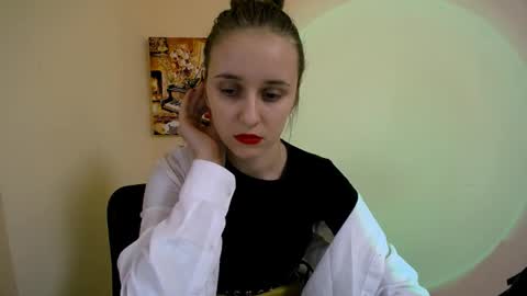 Snapshot of _nicole_new chatting on 02.11.25 Nica online show from 02.11.25