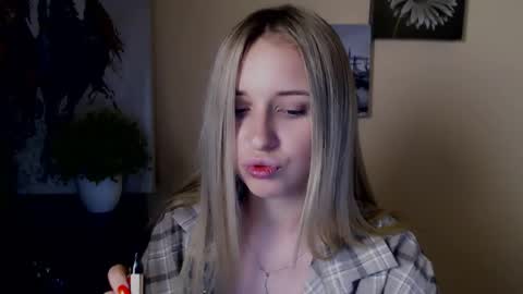 Snapshot of _nicole_new chatting on 05.29.26 Nica online show from 05.29.26
