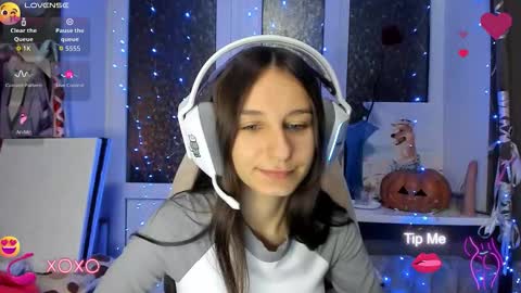 Nika online show from 10.29.25