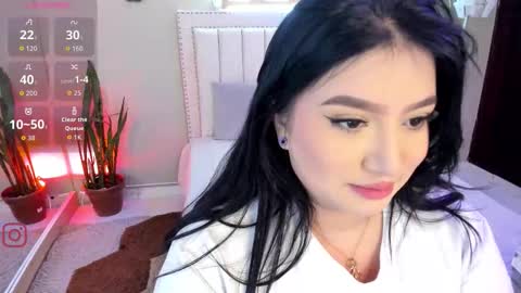   online show from 12.05.25