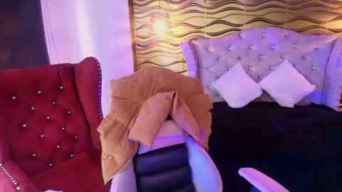 Nina Harpper online show from 07.10.26