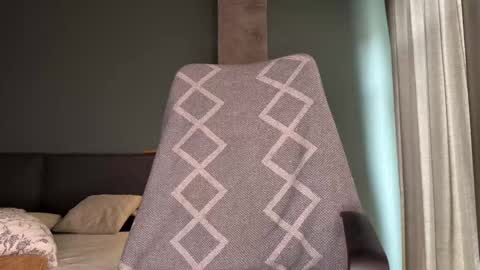 Snapshot of _octopussy_ chatting on 10.18.25 Mikayla online show from 10.18.25