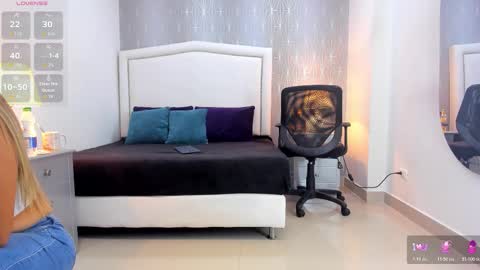 Snapshot of _peach1_ chatting on 01.07.26 peach1 online show from 01.07.26