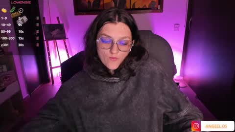 Snapshot of _peach__ chatting on 01.18.25 violeta ig  online show from 01.18.25