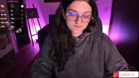 Snapshot of _peach__ chatting on 01.23.25 violeta ig  online show from 01.23.25