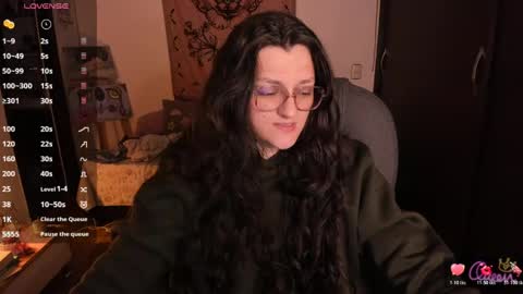 Snapshot of _peach__ chatting on 05.20.26 violeta ig online show from 05.20.26