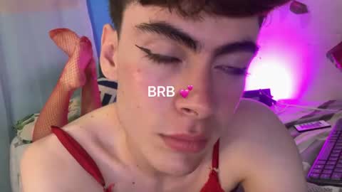 Snapshot of _peachyboy chatting on 07.18.26 esteban online show from 07.18.26