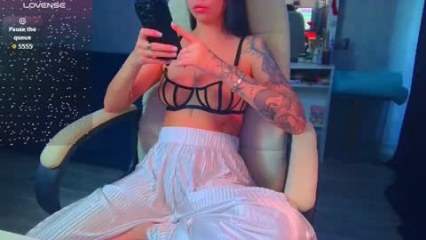 Snapshot of _pink__rabbit_ chatting on 04.20.26 Ilona online show from 04.20.26