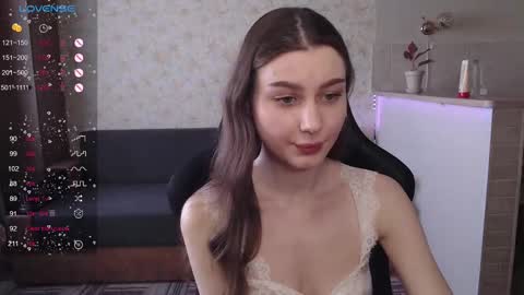 Snapshot of _pinkypie__ chatting on 03.09.25 Lili online show from 03.09.25