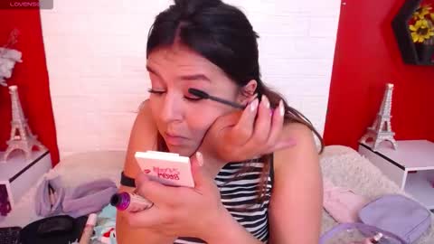 Laura online show from 10.30.25