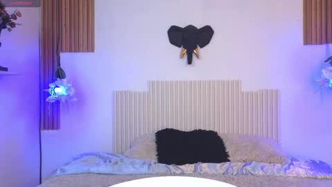 Laura online show from 03.10.26