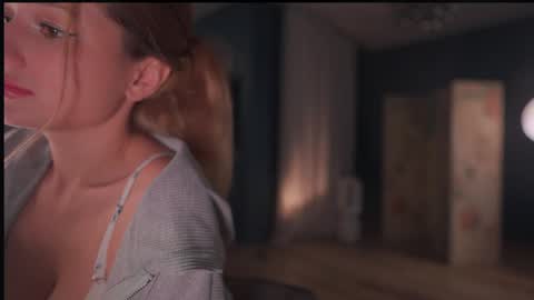 Snapshot of _protea chatting on 10.23.25 Eva online show from 10.23.25