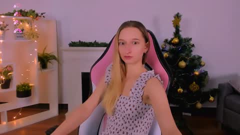 Snapshot of _ri_na_ chatting on 12.19.24 I am Rina online show from 12.19.24