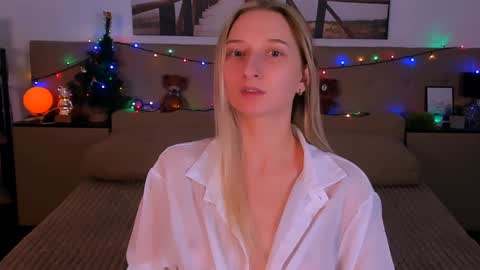 Snapshot of _ri_na_ chatting on 12.29.24 I am Rina online show from 12.29.24