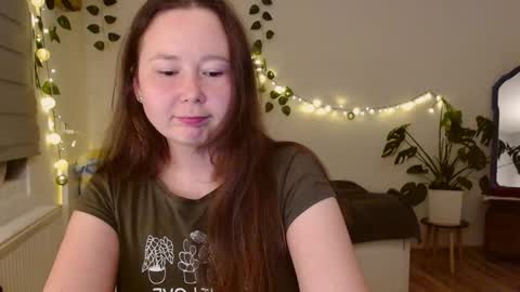 Snapshot of _rosie_cheeks_ chatting on 09.23.25 See you  online show from 09.23.25