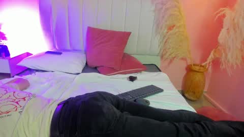 Snapshot of _ruby_red chatting on 10.16.25 _ruby_red online show from 10.16.25