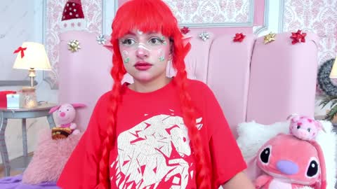 Snapshot of _saakuraa_ chatting on 12.13.24 1430 2100 -5 online show from 12.13.24