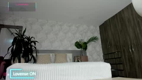 Snapshot of _samantagomez chatting on 05.15.26 _samantagomez online show from 05.15.26