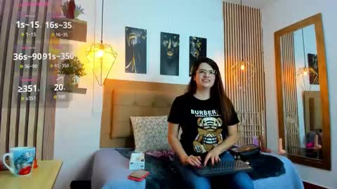 Snapshot of _samanthaa_foxx chatting on 09.23.25 SAMANTHA FOX online show from 09.23.25
