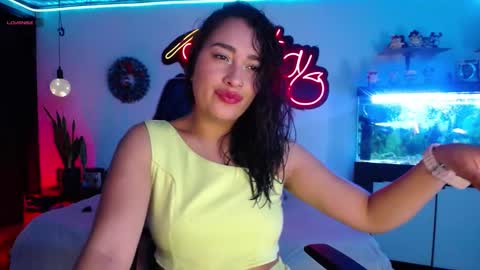 Snapshot of _santalove_ chatting on 01.07.25 SantaLove online show from 01.07.25