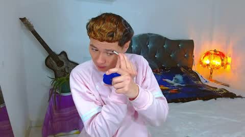 santi online show from 04.20.26