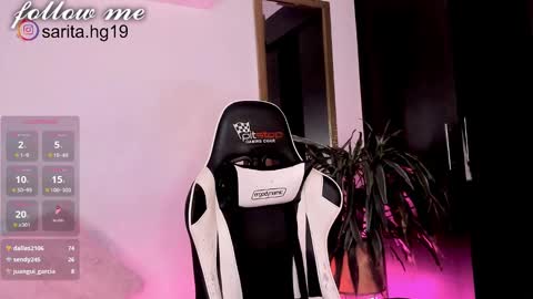 Snapshot of _sara_hernandez chatting on 02.03.25 Sara  intagram online show from 02.03.25