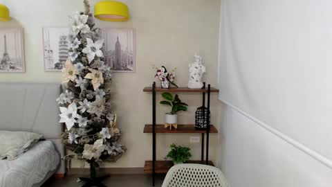 Sassy Girl online show from 12.23.24