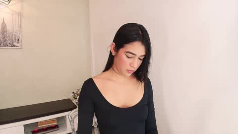 Sassy Girl online show from 10.14.25