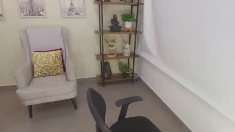 Sassy Girl online show from 04.18.26