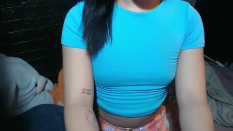 Snapshot of _scarlet08 chatting on 10.03.25 Maechie online show from 10.03.25