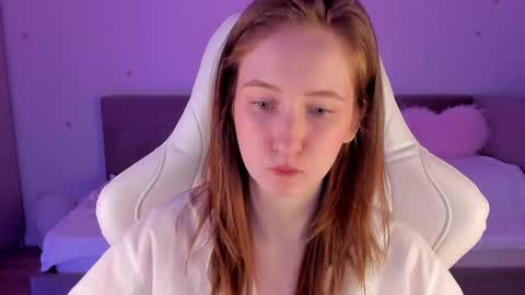 Snapshot of _secretelly_ chatting on 11.13.25 _secretelly_ online show from 11.13.25