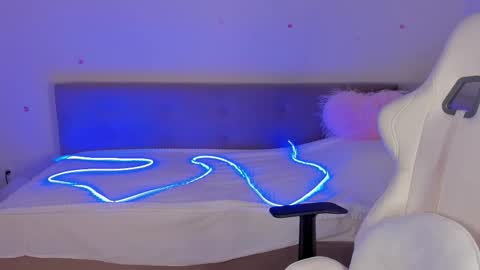 _secretelly_ online show from 11.30.25