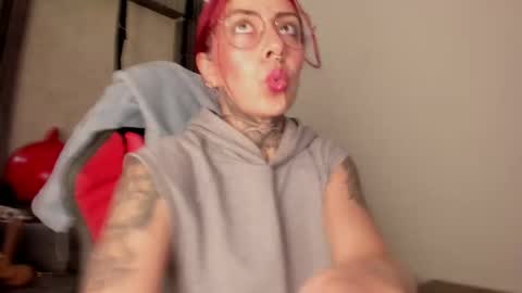 Selene online show from 12.19.25